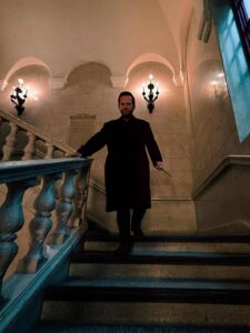 Angelo behind the scenes on set